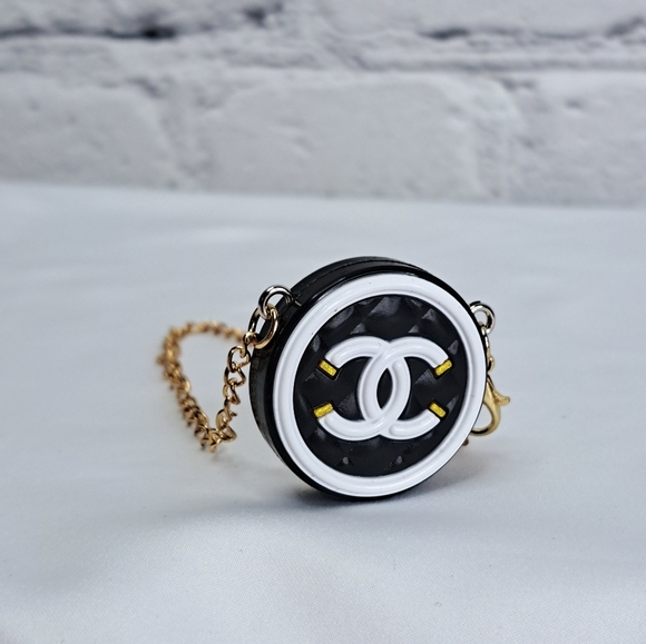 LUXURY INSPIRED BAG CHARM GOLD-TONE HARDWARE - Picture 3 of 10